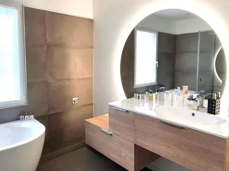 Villa Saint-Denis-en-Val - 6 chambres - 254m²