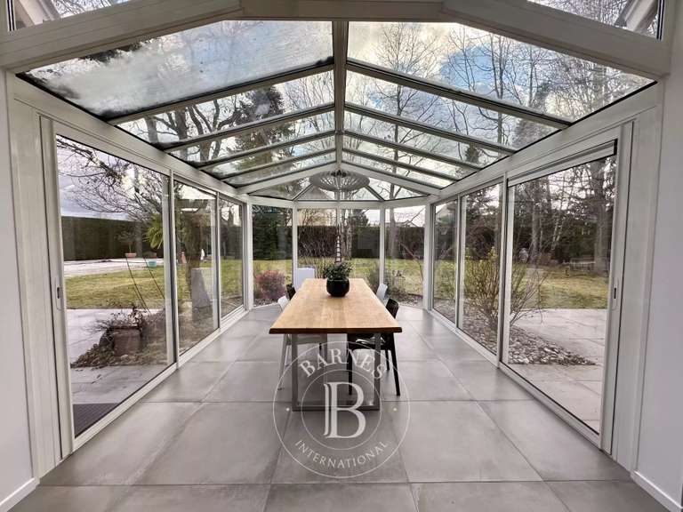 Villa Saint-Denis-en-Val - 6 chambres - 254m²