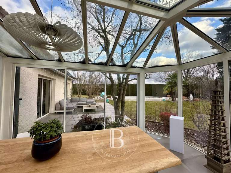 Villa Saint-Denis-en-Val - 6 chambres - 254m²