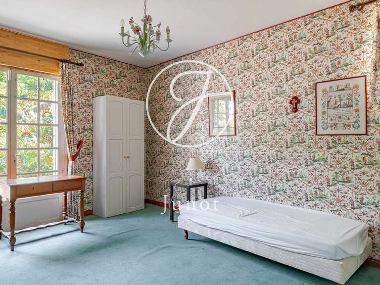 Maison Saint-Denis-sur-Loire - 400m²