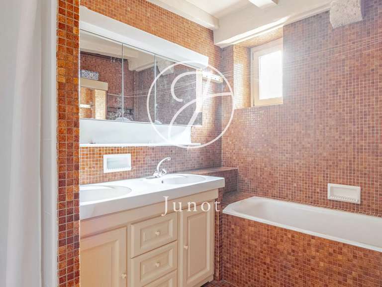 Maison Saint-Denis-sur-Loire - 400m²