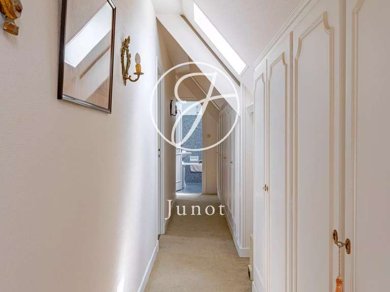 Maison Saint-Denis-sur-Loire - 400m²