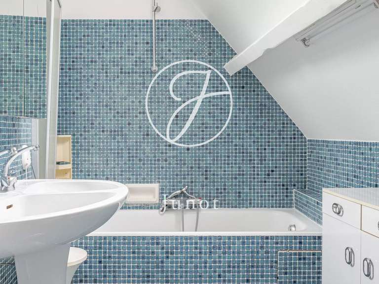 Maison Saint-Denis-sur-Loire - 400m²