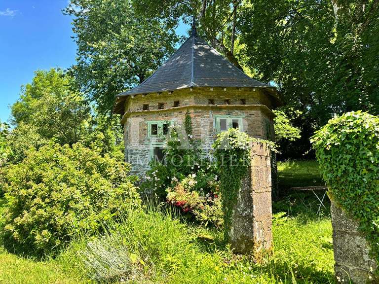 Propriété Saint-Denis-sur-Sarthon - 20 chambres