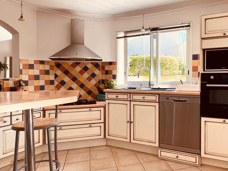 Maison Saint-Didier - 5 chambres - 265m²