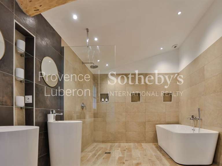 Maison Saint-Didier - 9 chambres - 490m²