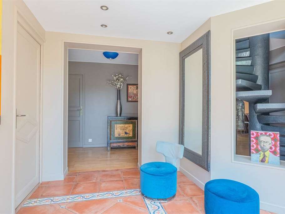 House Saint-Didier-au-Mont-d'Or