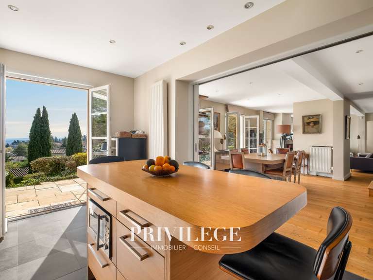 Maison Saint-Didier-au-Mont-d'Or - 5 chambres - 208m²