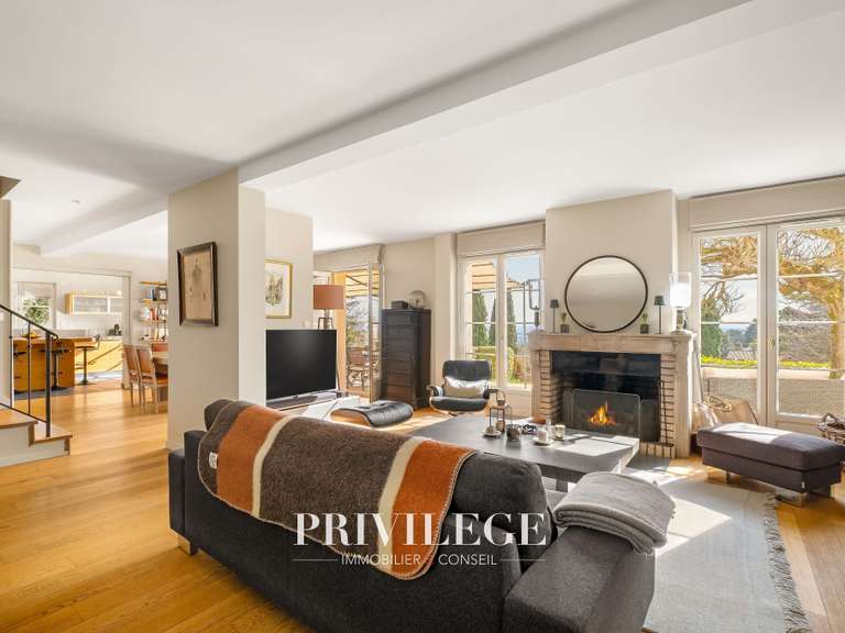 Maison Saint-Didier-au-Mont-d'Or - 5 chambres - 208m²