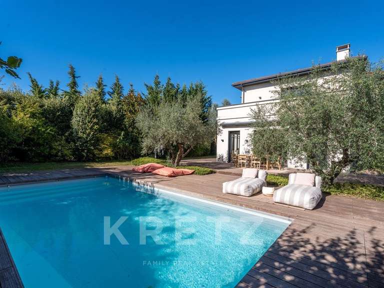 Maison Saint-Didier-au-Mont-d'Or - 5 chambres - 202m²
