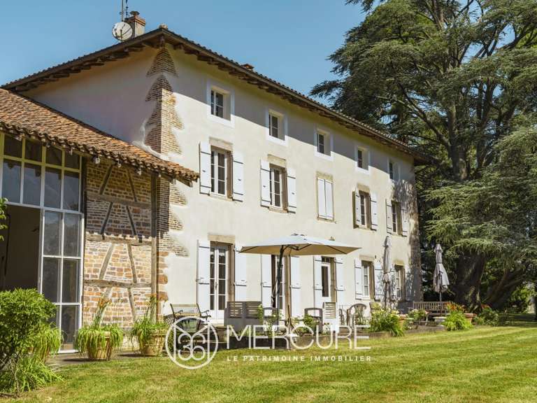 Maison Saint-Didier-d'Aussiat - 5 chambres - 537m²