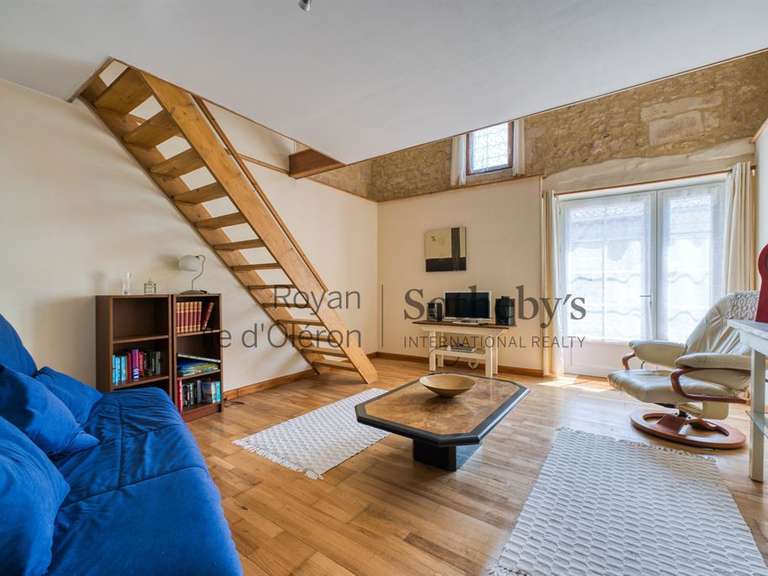 Maison Saint-Dizant-du-Gua - 5 chambres - 246m²