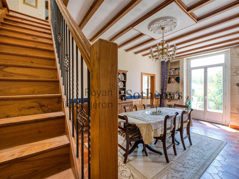 Maison Saint-Dizant-du-Gua - 5 chambres - 246m²