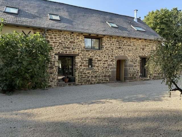 Maison Saint-Domineuc