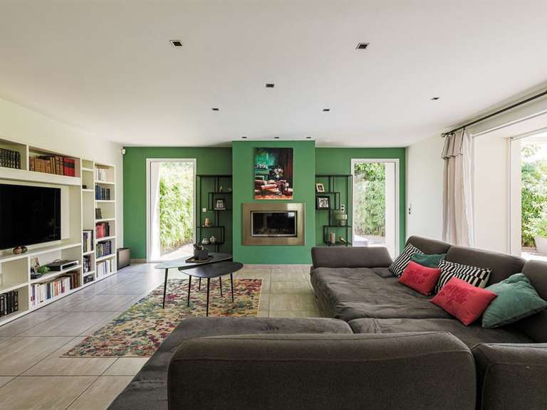 Maison Saint-Égrève - 4 chambres - 204m²