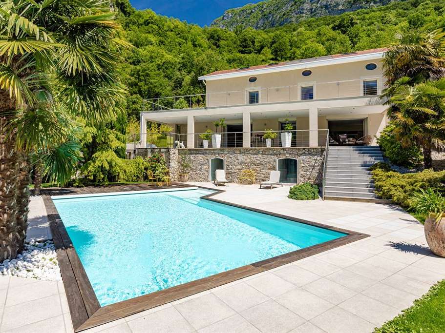 House Saint-Égrève