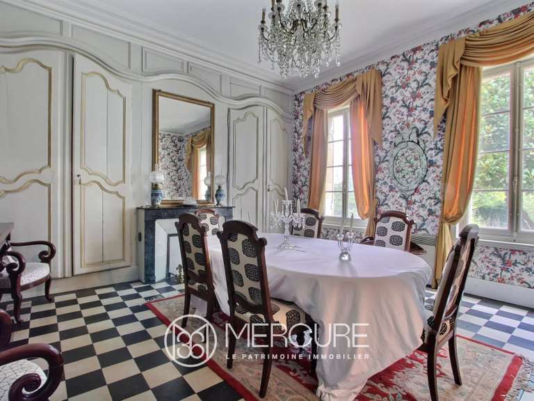 Château Saint-Émilion - 11 chambres - 700m²