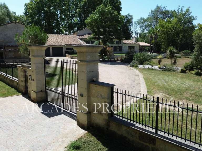 Propriété Saint-Émilion - 8 chambres - 723m²
