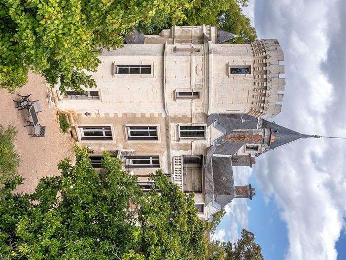 Castle Saint-Estèphe - 8 bedrooms - 600m²