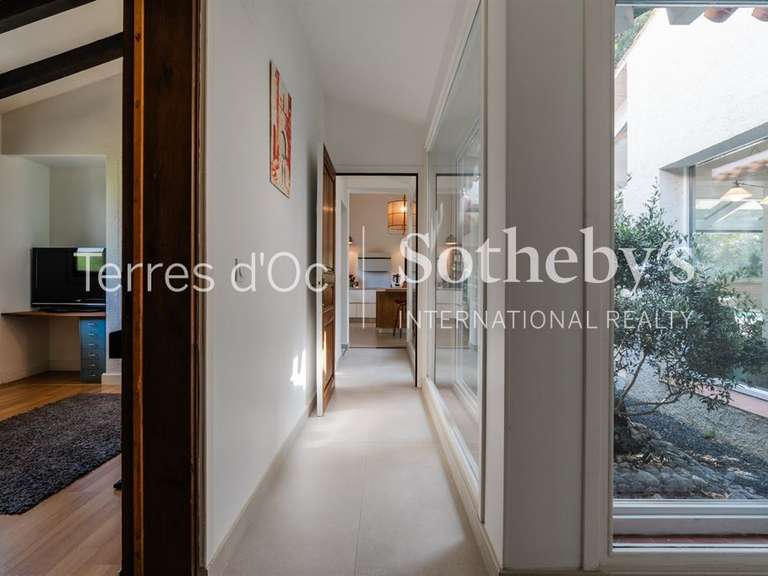 Maison Saint-Estève - 6 chambres - 226m²