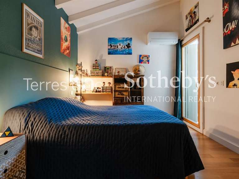Maison Saint-Estève - 6 chambres - 226m²
