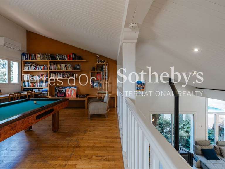 Maison Saint-Estève - 6 chambres - 226m²