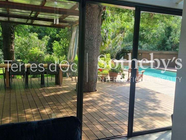 House Saint-Estève - 6 bedrooms - 226m²