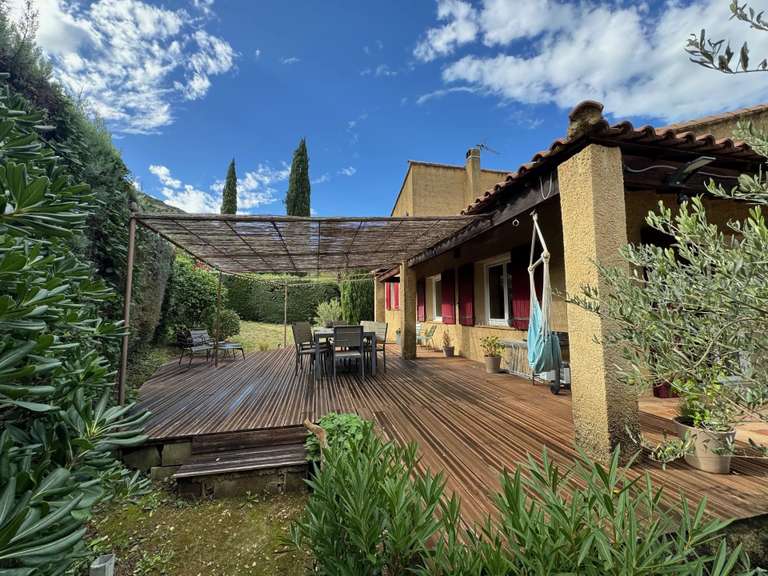 Villa Saint-Estève-Janson - 5 chambres - 147m²