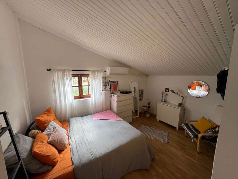 Villa Saint-Estève-Janson - 5 chambres - 147m²