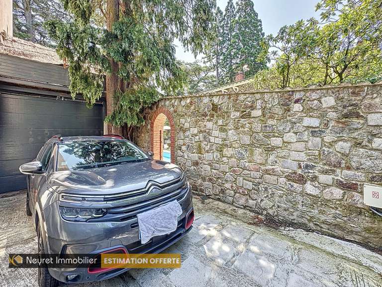 Maison Saint-Étienne - 6 chambres - 300m²