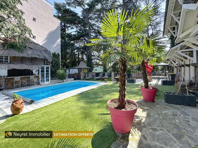 Maison Saint-Étienne - 6 chambres - 300m²