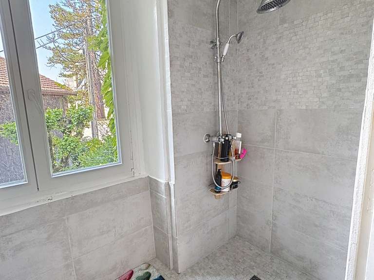 Maison Saint-Étienne - 6 chambres - 300m²