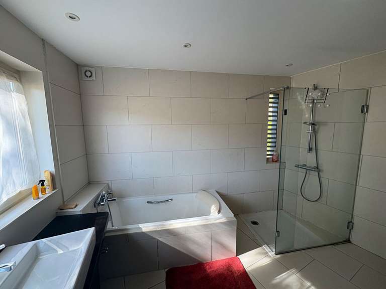 Maison Saint-Étienne-de-Maurs - 4 chambres - 243m²