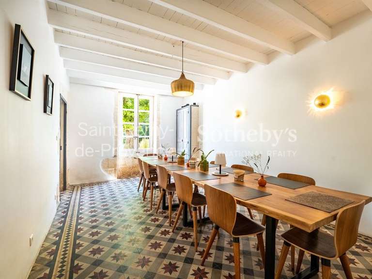 Maison Saint-Étienne-du-Grès - 9 chambres - 495m²