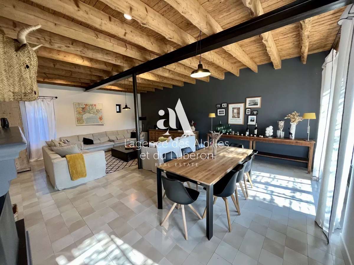 House Saint-Étienne-du-Grès