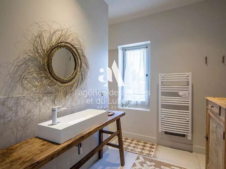 Maison Saint-Étienne-du-Grès - 4 chambres - 2000m²