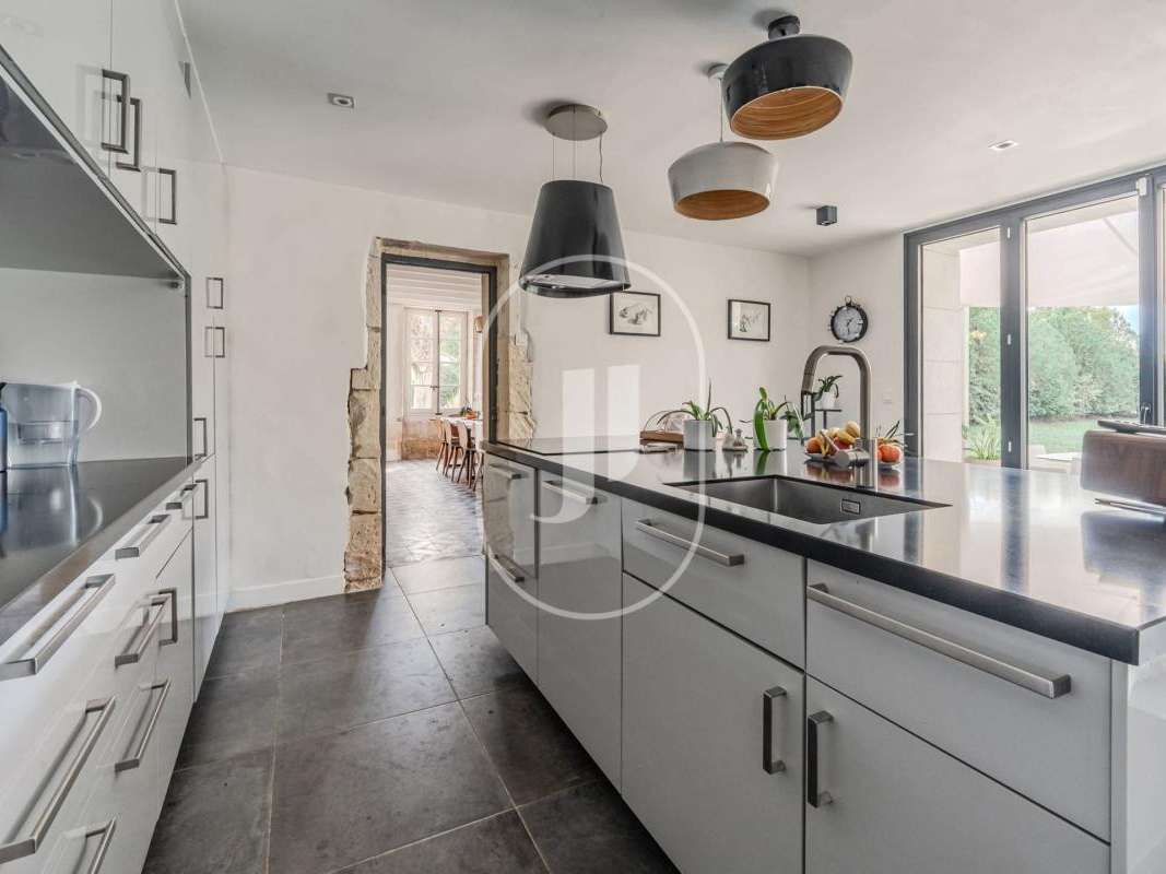 Maison Saint-Étienne-du-Grès