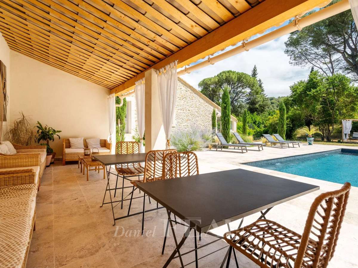 Maison Saint-Étienne-du-Grès