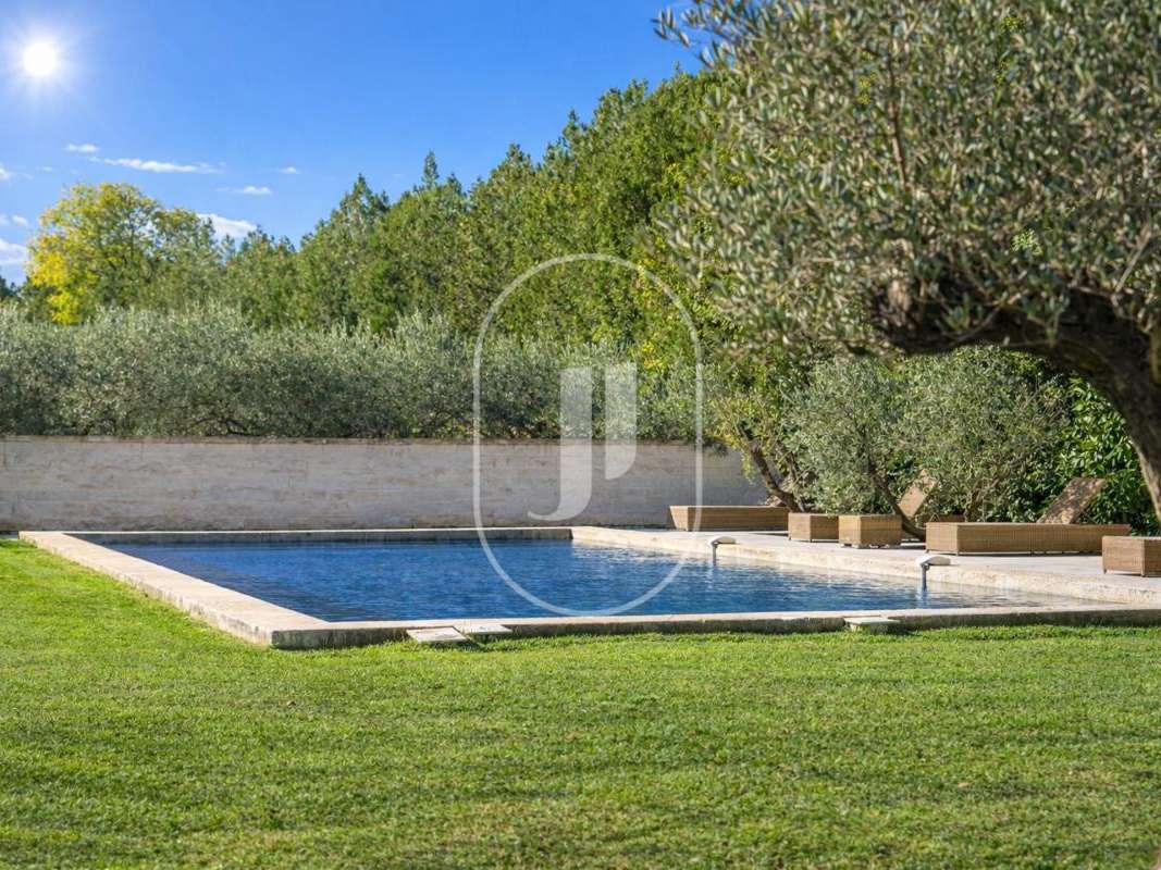 House Saint-Étienne-du-Grès