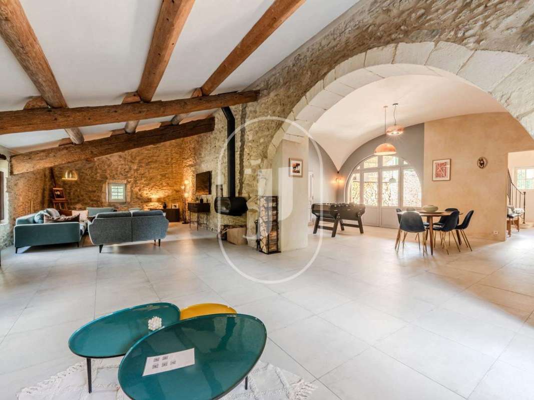 Maison Saint-Étienne-du-Grès