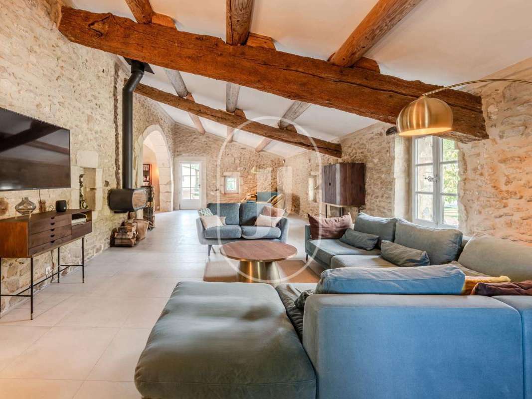 Maison Saint-Étienne-du-Grès