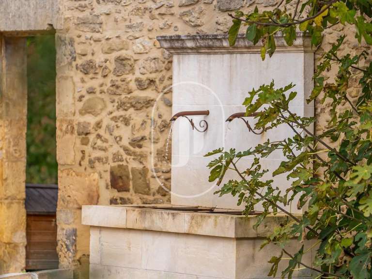 Maison Saint-Étienne-du-Grès - 5 chambres - 259m²