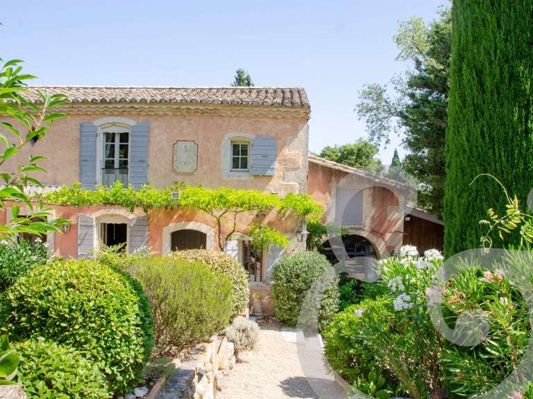 Maison Saint-Étienne-du-Grès - 193m²
