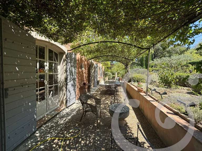 Maison Saint-Étienne-du-Grès - 193m²