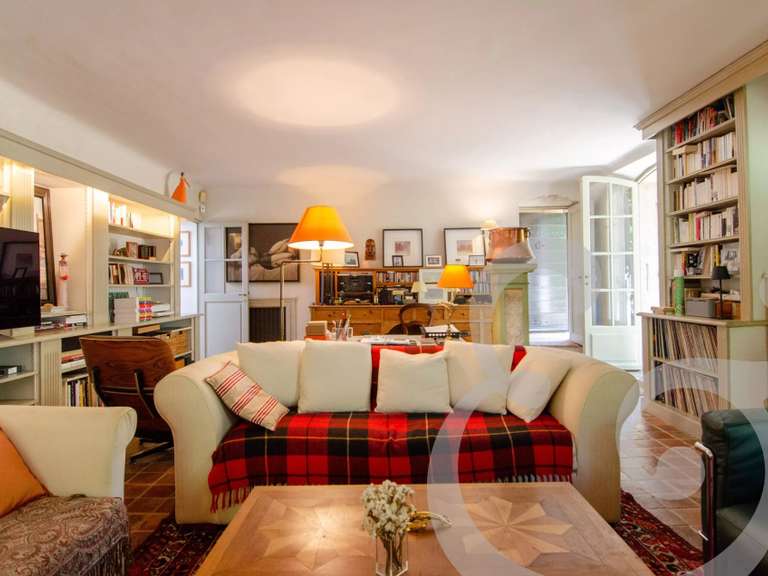 Maison Saint-Étienne-du-Grès - 193m²