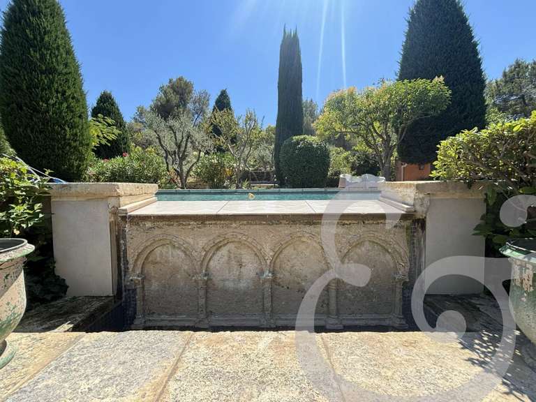 Maison Saint-Étienne-du-Grès - 193m²