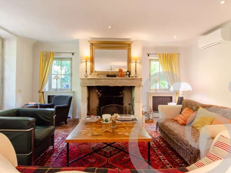Maison Saint-Étienne-du-Grès - 193m²
