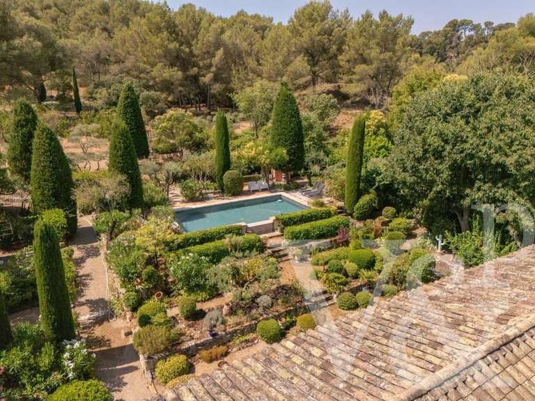 Maison Saint-Étienne-du-Grès - 193m²