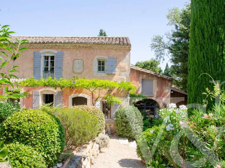 Maison Saint-Étienne-du-Grès - 193m²