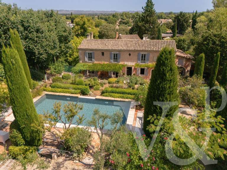 Maison Saint-Étienne-du-Grès - 193m²